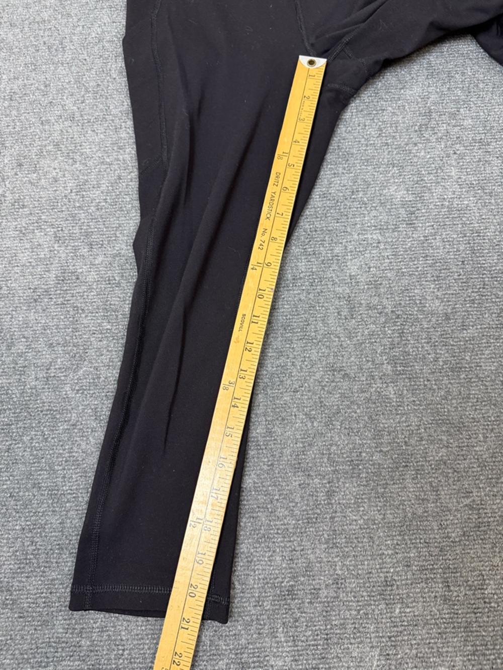 tek gear Black High-Rise Shapewear Cropped Leggings with Pockets Sz M (A3) - Picture 4 of 7